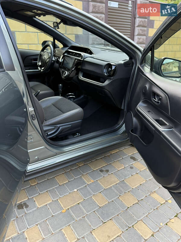 Хэтчбек Toyota Aqua 2020 в Одессе фото 61 Хэтчбек Toyota Aqua 2020 в Одессе