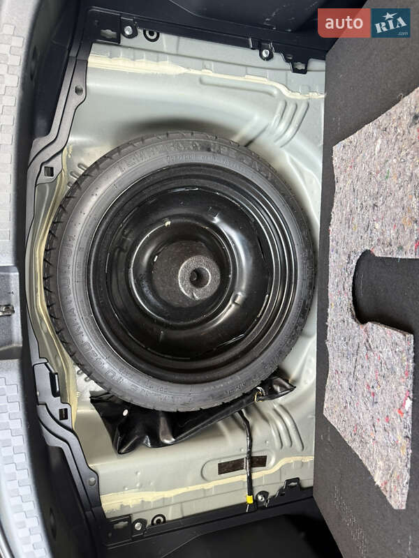 Хэтчбек Toyota Aqua 2020 в Одессе фото 100 Хэтчбек Toyota Aqua 2020 в Одессе