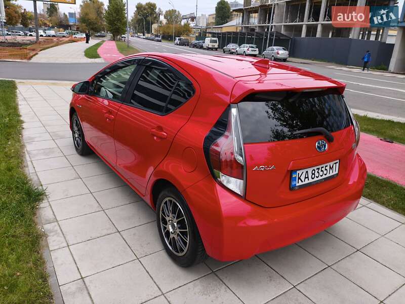 Хэтчбек Toyota Aqua 2016 в Киеве