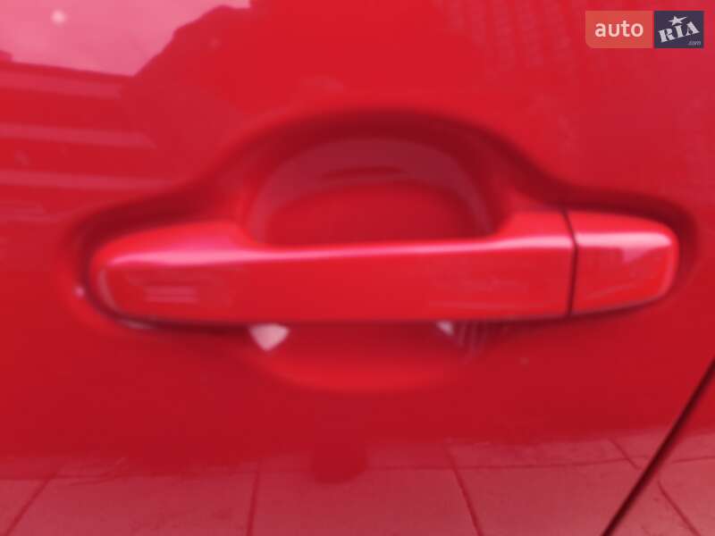Хэтчбек Toyota Aqua 2016 в Киеве