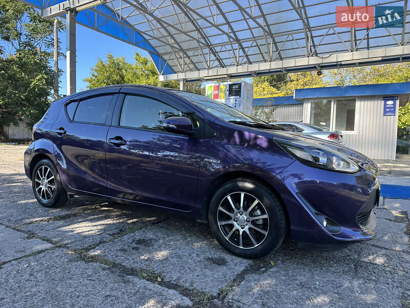 Хетчбек Toyota Aqua 2017 в Одесі