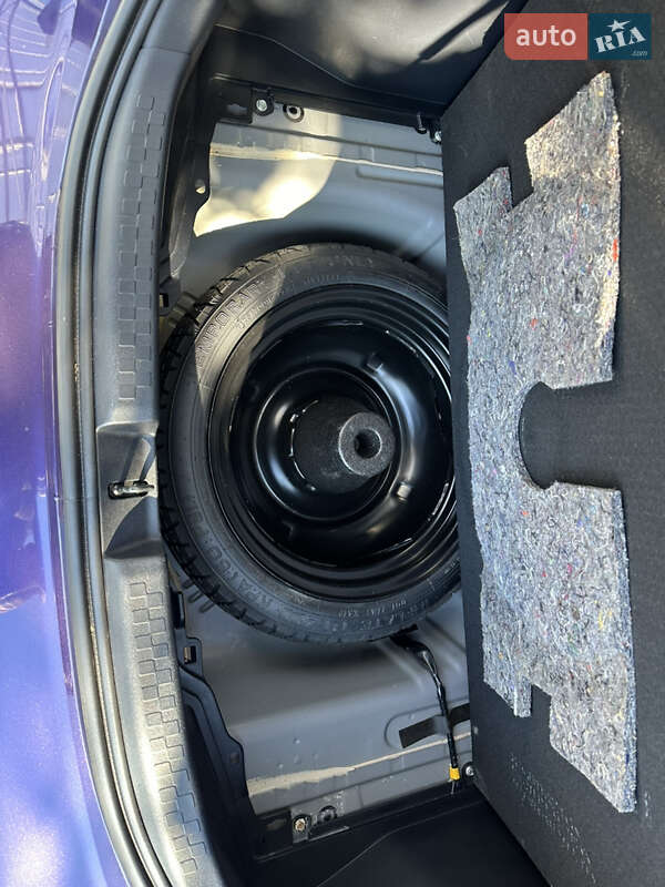 Хетчбек Toyota Aqua 2017 в Одесі