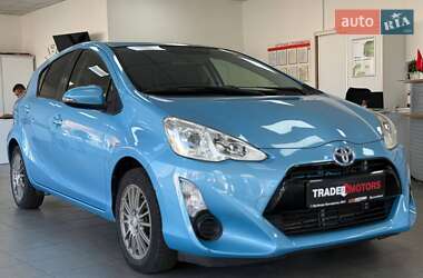 Хетчбек Toyota Aqua 2015 в Києві