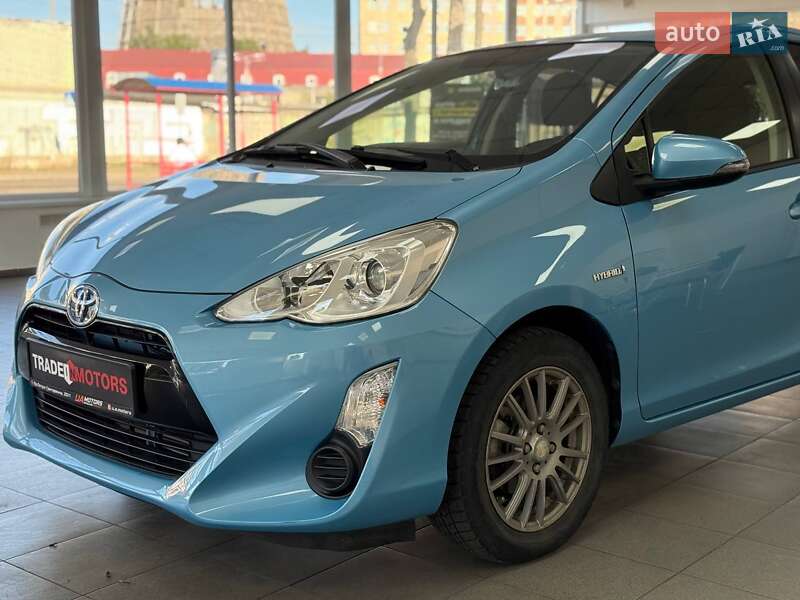 Хэтчбек Toyota Aqua 2015 в Киеве фото 5 Хэтчбек Toyota Aqua 2015 в Киеве