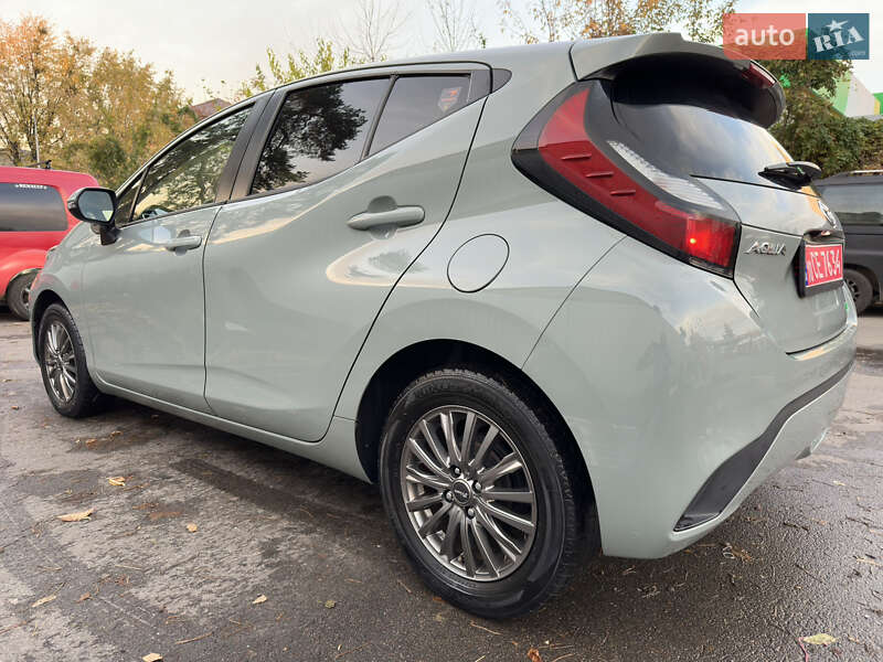 Хэтчбек Toyota Aqua 2022 в Киеве