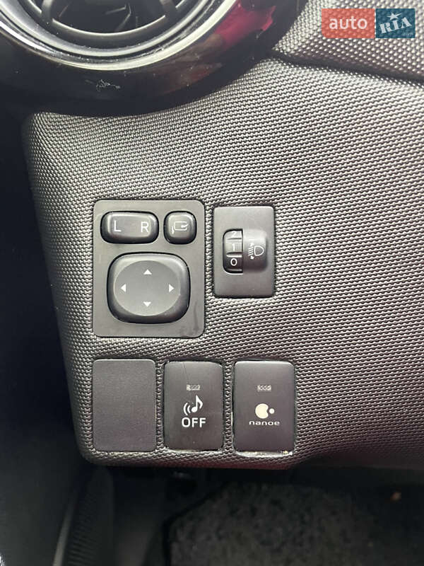 Хэтчбек Toyota Aqua 2015 в Киеве