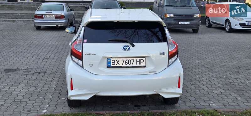 Хетчбек Toyota Aqua 2017 в Хмельницькому
