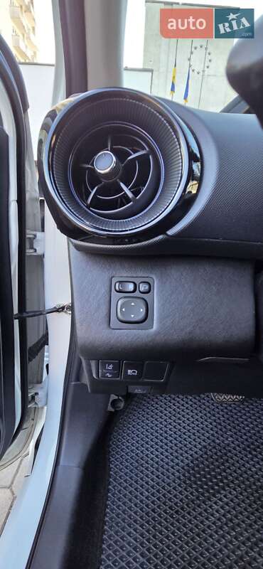 Хетчбек Toyota Aqua 2017 в Хмельницькому