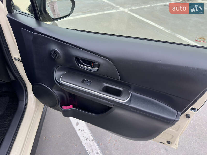 Хэтчбек Toyota Aqua 2019 в Киеве фото 33 Хэтчбек Toyota Aqua 2019 в Киеве