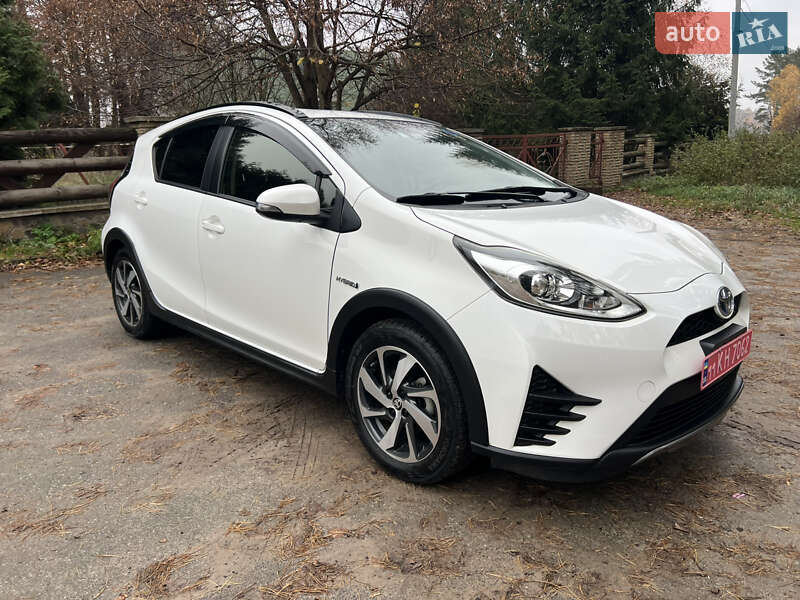 Хэтчбек Toyota Aqua 2018 в Василькове