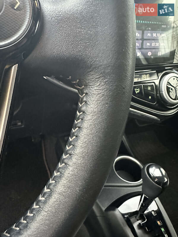 Хэтчбек Toyota Aqua 2020 в Киеве фото 57 Хэтчбек Toyota Aqua 2020 в Киеве