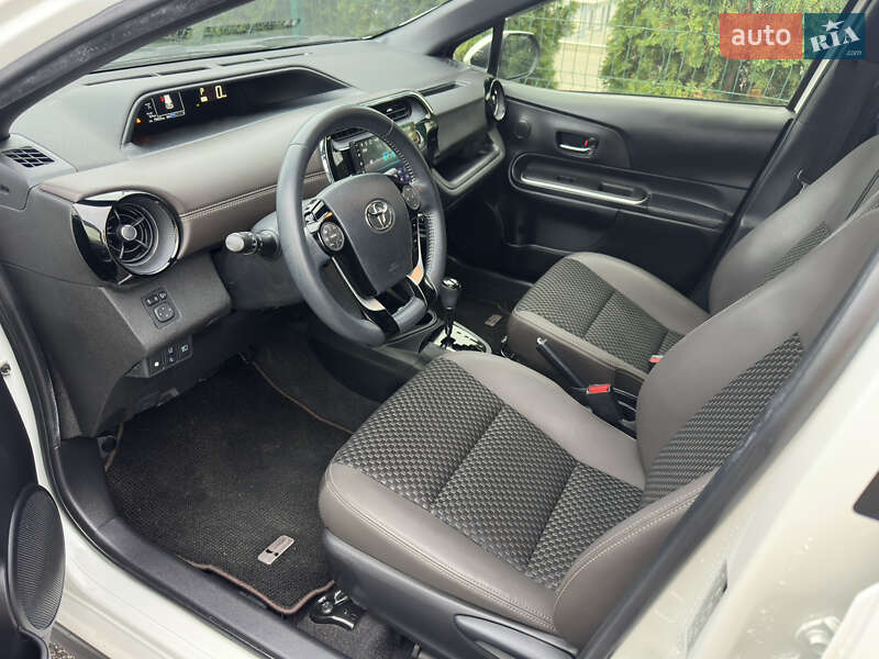 Хэтчбек Toyota Aqua 2020 в Киеве фото 62 Хэтчбек Toyota Aqua 2020 в Киеве