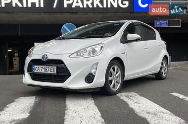 Хетчбек Toyota Aqua 2015 в Києві