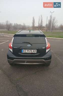 Хэтчбек Toyota Aqua 2015 в Кривом Роге