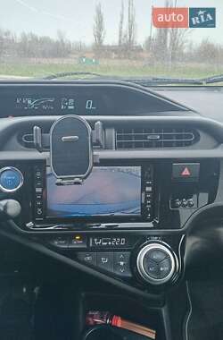 Хэтчбек Toyota Aqua 2015 в Кривом Роге