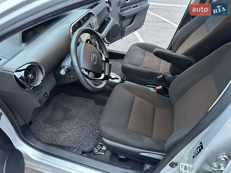 Хэтчбек Toyota Aqua 2020 в Киеве