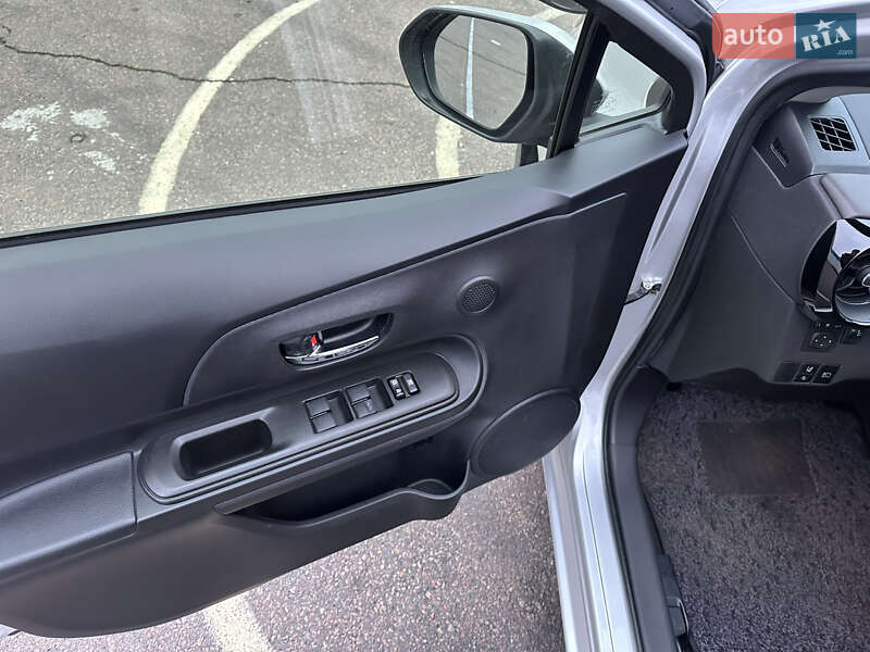 Хэтчбек Toyota Aqua 2020 в Киеве