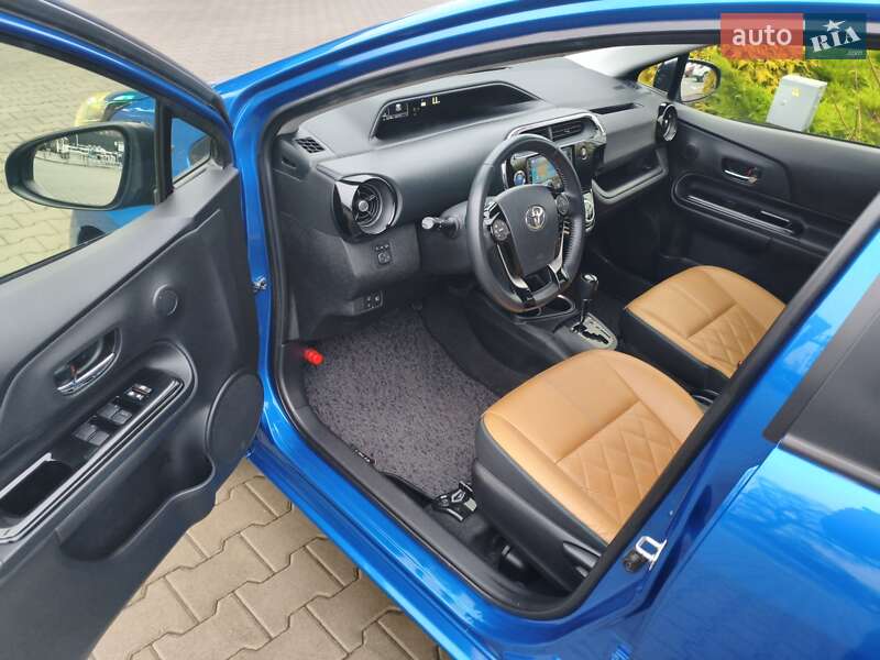 Хетчбек Toyota Aqua 2020 в Києві