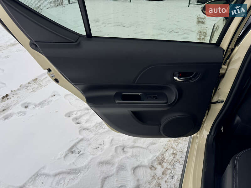 Хэтчбек Toyota Aqua 2018 в Киеве