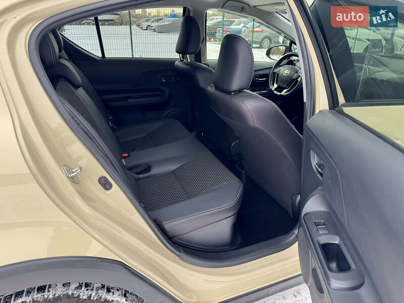 Хэтчбек Toyota Aqua 2018 в Киеве