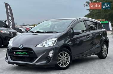 Хетчбек Toyota Aqua 2015 в Києві