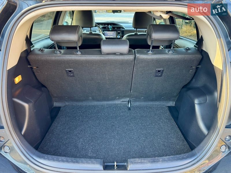 Хэтчбек Toyota Aqua 2015 в Киеве