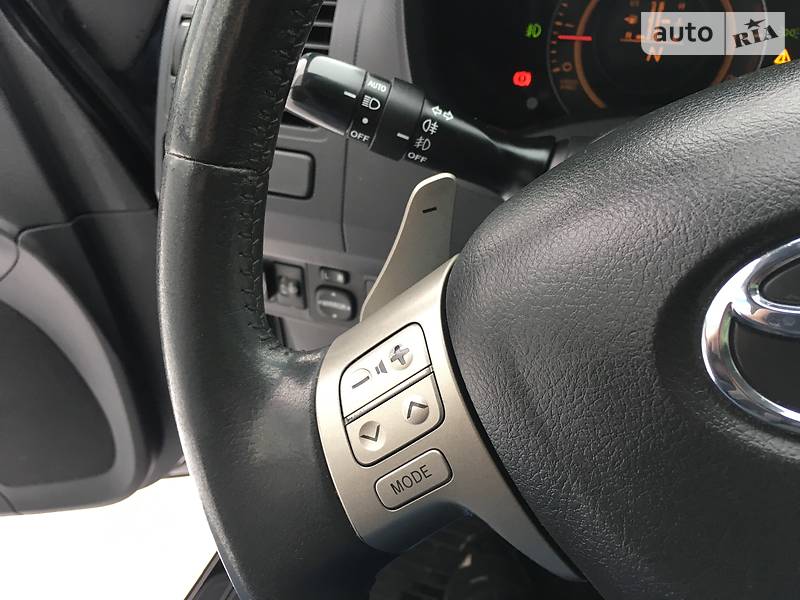 Хэтчбек Toyota Auris 2009 в Ивано-Франковске
