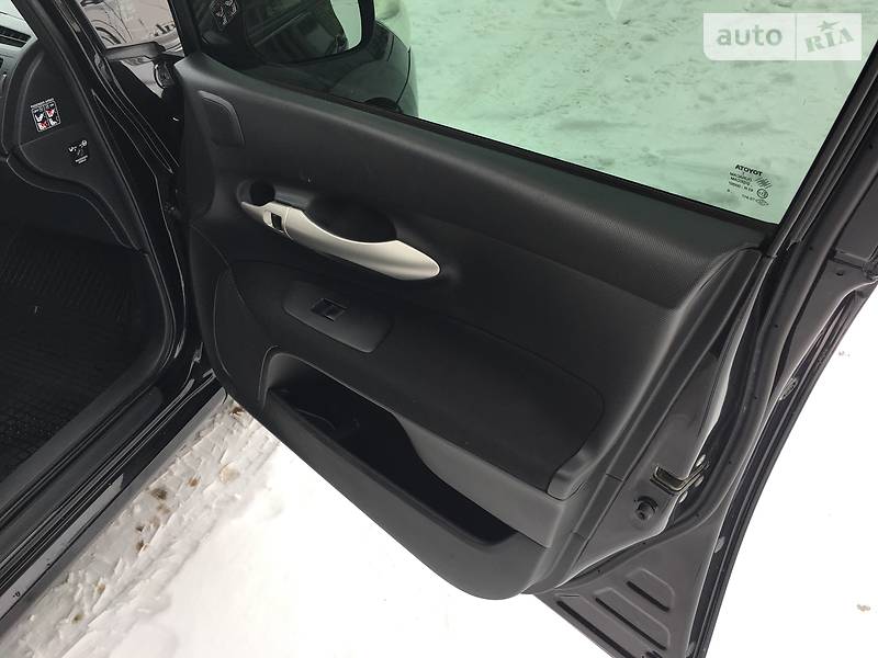 Хэтчбек Toyota Auris 2009 в Ивано-Франковске