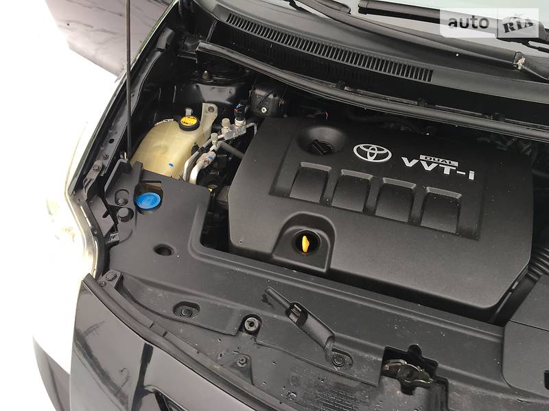 Хэтчбек Toyota Auris 2009 в Ивано-Франковске