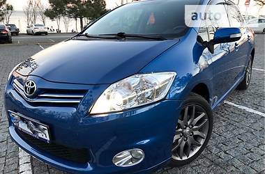 Хэтчбек Toyota Auris 2010 в Одессе