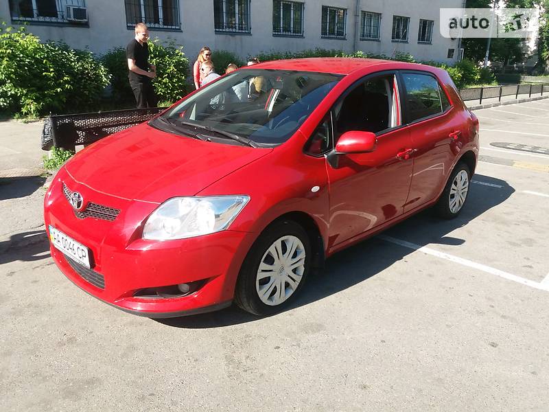 Toyota Auris 2007 року