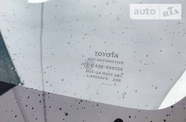 Хэтчбек Toyota Auris 2012 в Днепре