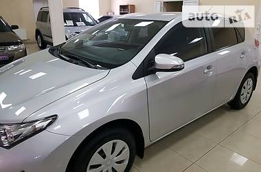 Хэтчбек Toyota Auris 2013 в Кропивницком