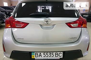 Хэтчбек Toyota Auris 2013 в Кропивницком