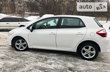 Хэтчбек Toyota Auris 2010 в Киеве