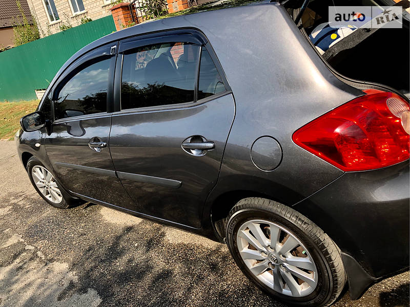 Хэтчбек Toyota Auris 2008 в Киеве