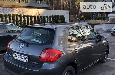 Хэтчбек Toyota Auris 2008 в 