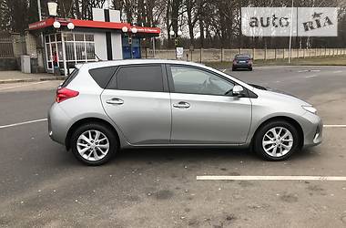 Хэтчбек Toyota Auris 2013 в Киеве