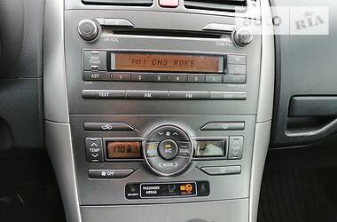 Хетчбек Toyota Auris 2007 в 
