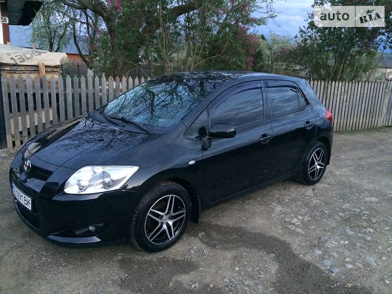 Хетчбек Toyota Auris 2007 в Сторожинці
