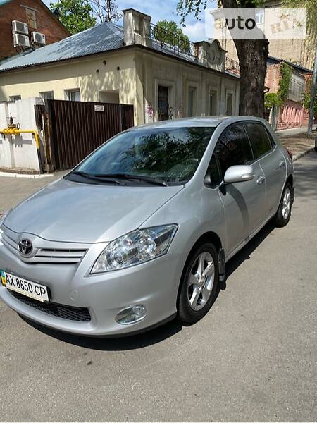 Хетчбек Toyota Auris 2012 в Харкові