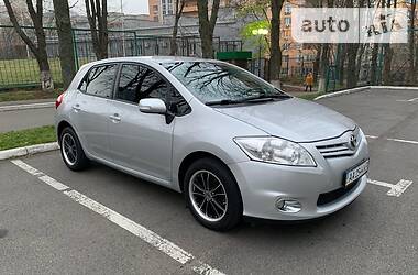 Хэтчбек Toyota Auris 2011 в Киеве