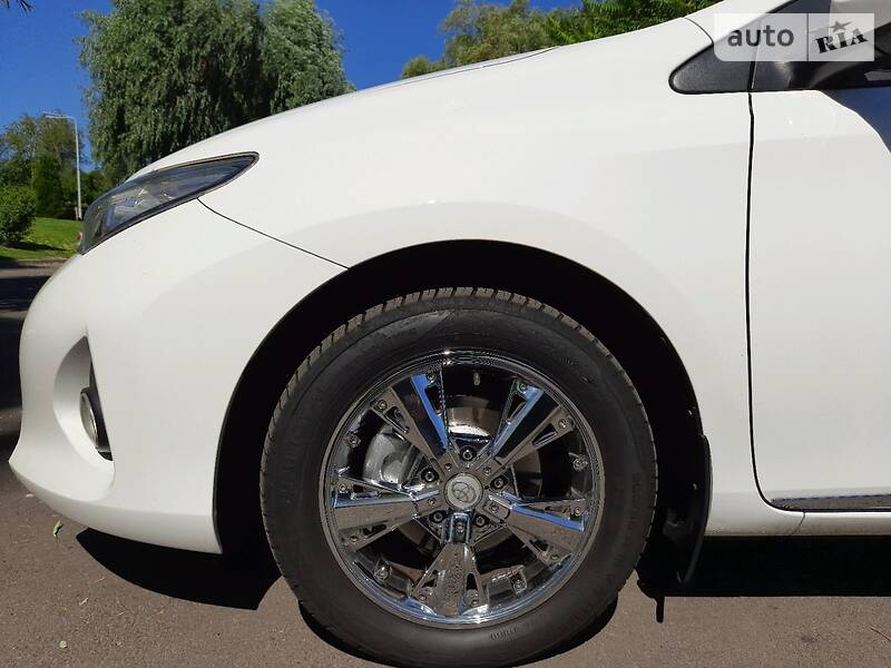 Хетчбек Toyota Auris 2013 в Києві фото 15 Хетчбек Toyota Auris 2013 в Києві