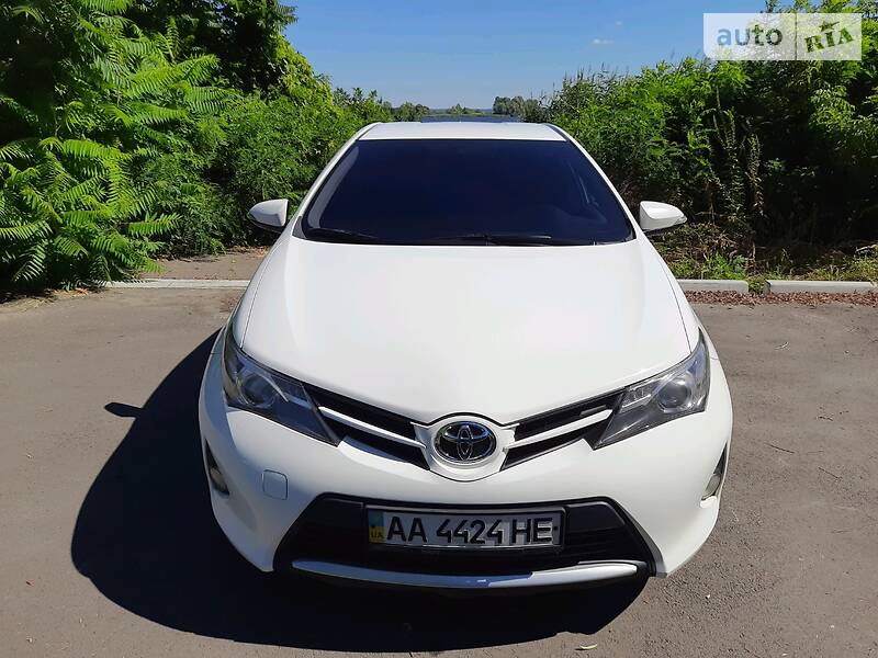 Хетчбек Toyota Auris 2013 в Києві фото 19 Хетчбек Toyota Auris 2013 в Києві