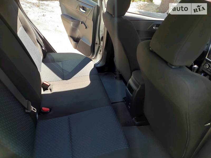 Хетчбек Toyota Auris 2013 в Києві фото 22 Хетчбек Toyota Auris 2013 в Києві