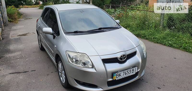 Хетчбек Toyota Auris 2007 в Рівному фото Хетчбек Toyota Auris 2007 в Рівному