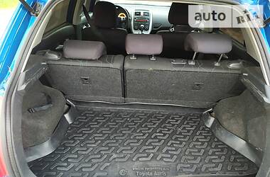 Хэтчбек Toyota Auris 2010 в Киеве