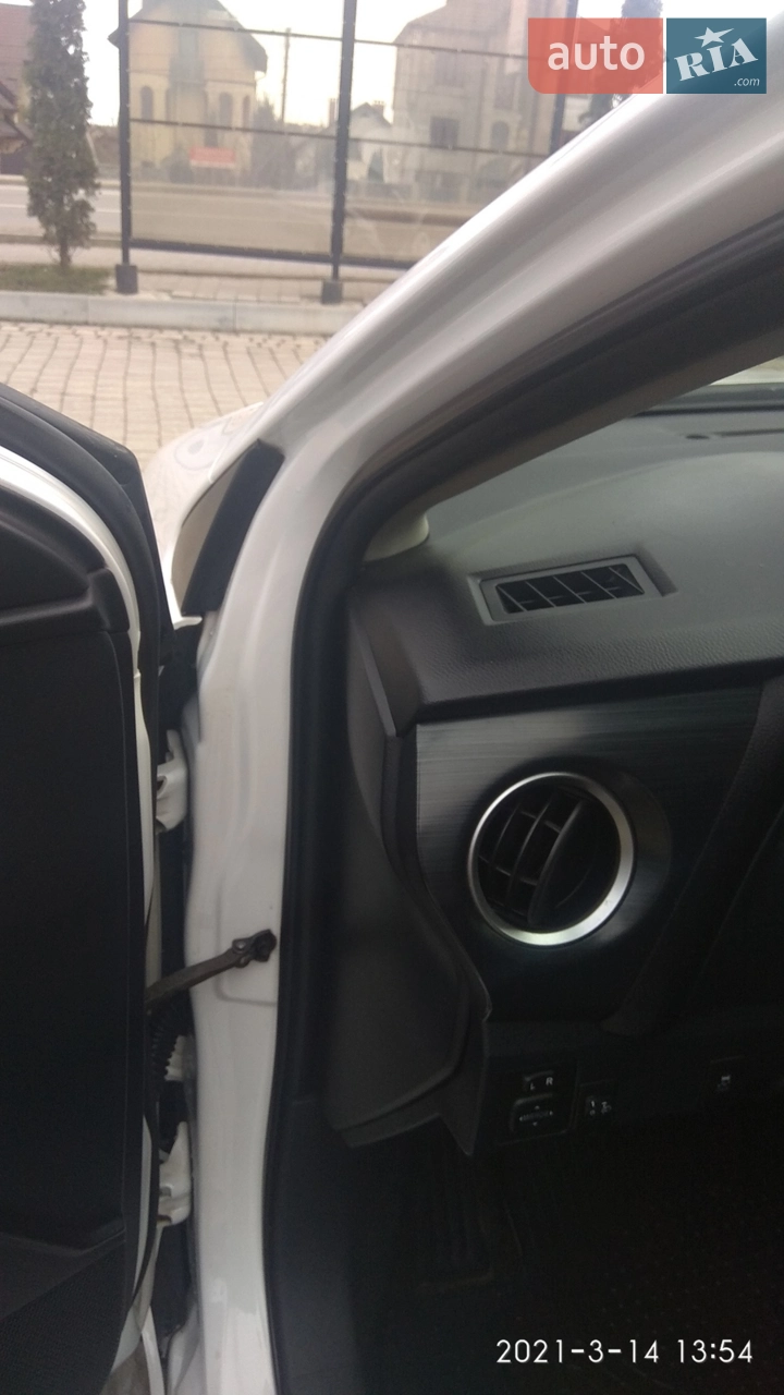 2014 Toyota Auris - мініатюра 14