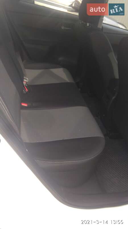 Універсал Toyota Auris 2014 в Івано-Франківську