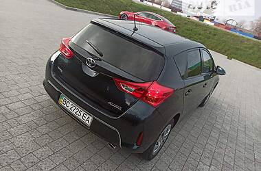 Хэтчбек Toyota Auris 2013 в Стрые